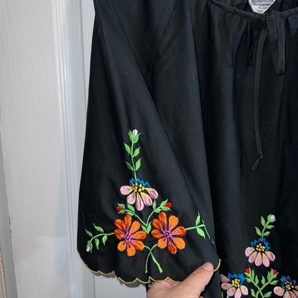 Black Embroidered Boho Bell Sleeve Blouse - Picture 4 of 6